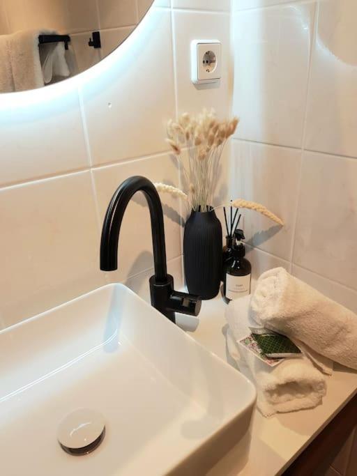 Schicke & Zentrale Altbauwohnung Lipsk Zewnętrze zdjęcie